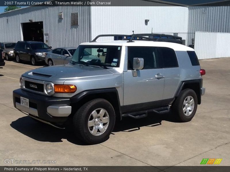 Titanium Metallic / Dark Charcoal 2007 Toyota FJ Cruiser 4WD