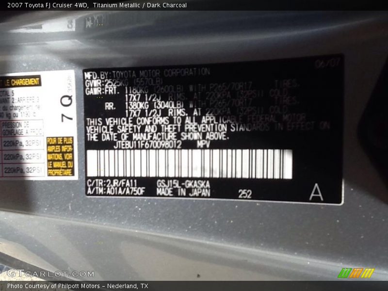 Titanium Metallic / Dark Charcoal 2007 Toyota FJ Cruiser 4WD