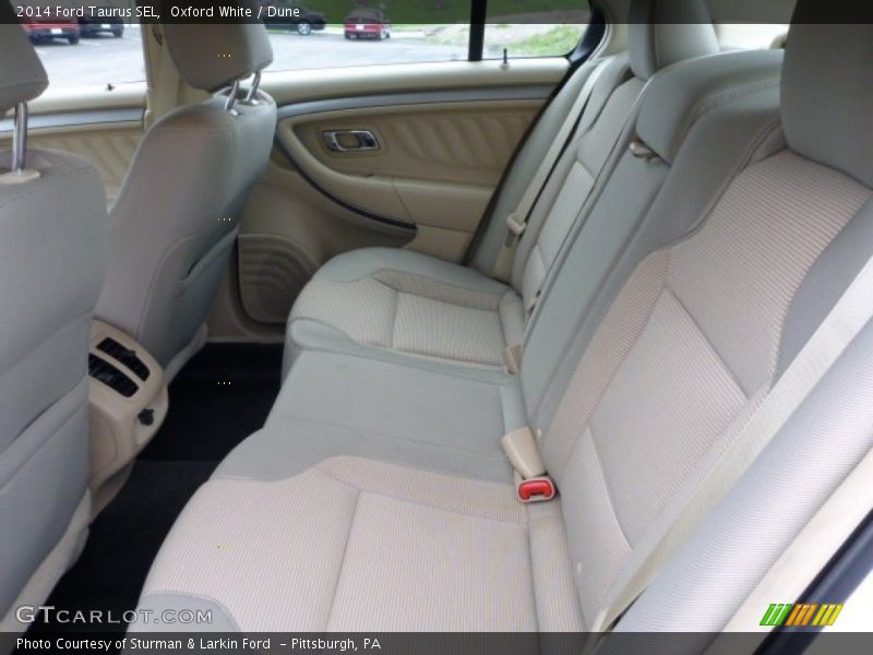 Oxford White / Dune 2014 Ford Taurus SEL