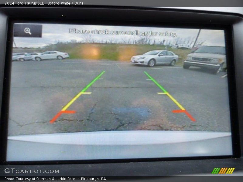 Oxford White / Dune 2014 Ford Taurus SEL