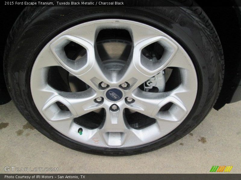 Tuxedo Black Metallic / Charcoal Black 2015 Ford Escape Titanium