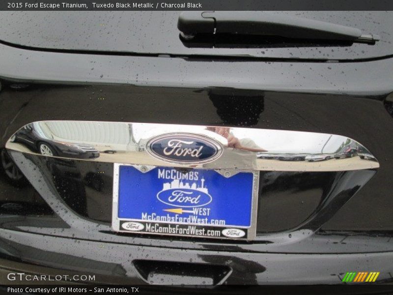 Tuxedo Black Metallic / Charcoal Black 2015 Ford Escape Titanium