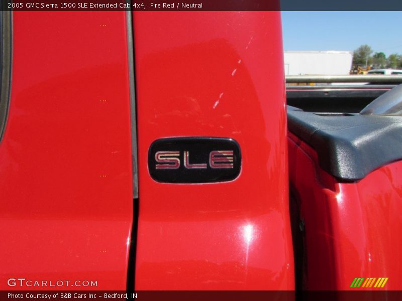 Fire Red / Neutral 2005 GMC Sierra 1500 SLE Extended Cab 4x4