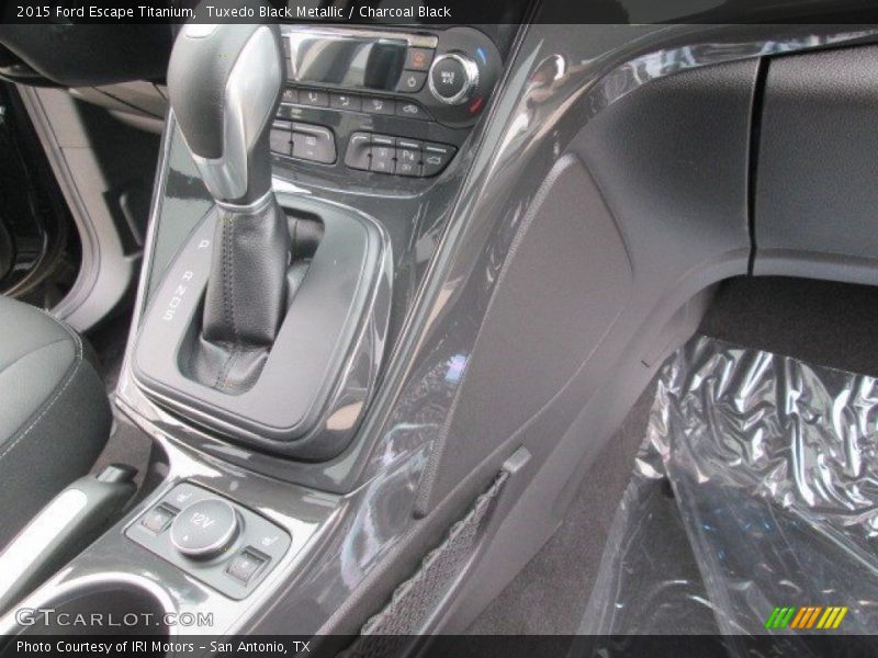Tuxedo Black Metallic / Charcoal Black 2015 Ford Escape Titanium