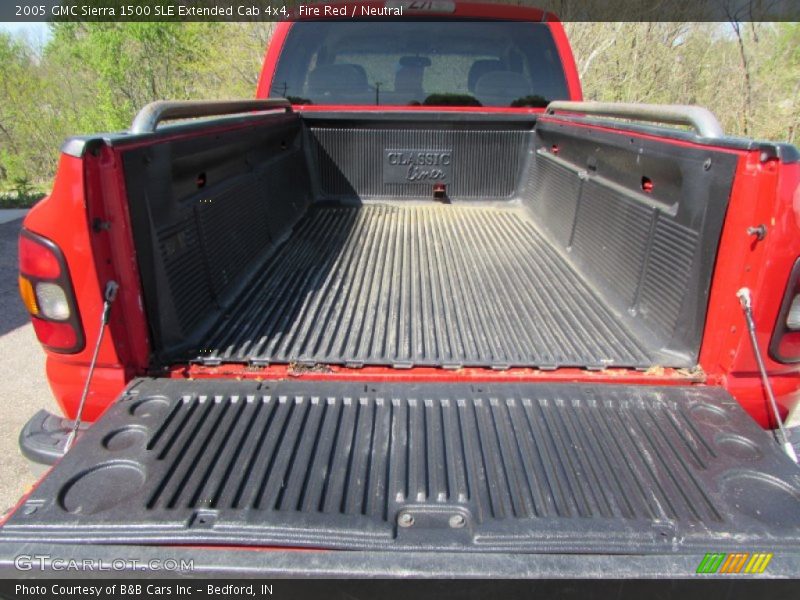 Fire Red / Neutral 2005 GMC Sierra 1500 SLE Extended Cab 4x4