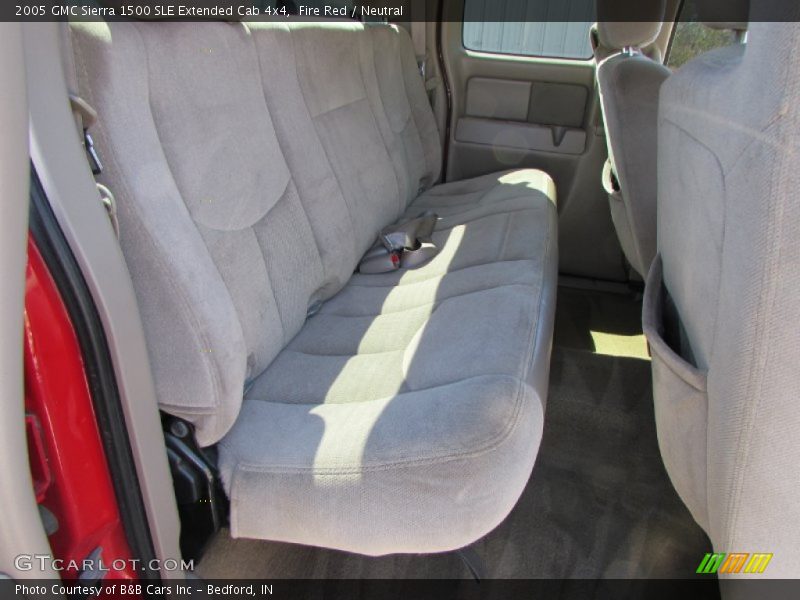 Fire Red / Neutral 2005 GMC Sierra 1500 SLE Extended Cab 4x4