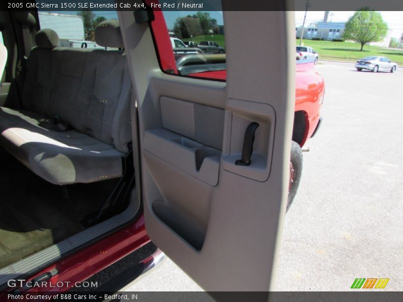 Fire Red / Neutral 2005 GMC Sierra 1500 SLE Extended Cab 4x4