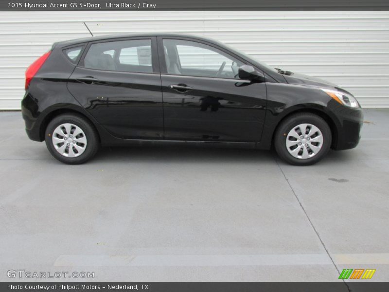 Ultra Black / Gray 2015 Hyundai Accent GS 5-Door