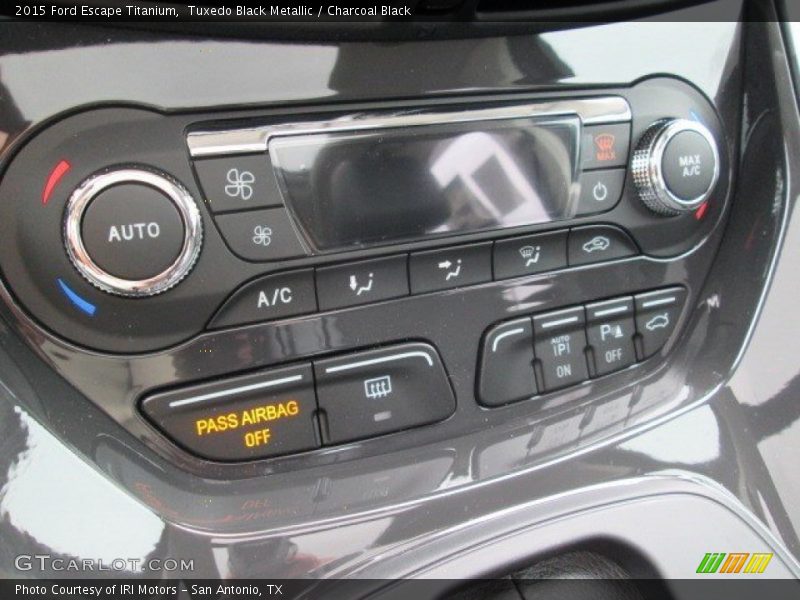 Tuxedo Black Metallic / Charcoal Black 2015 Ford Escape Titanium
