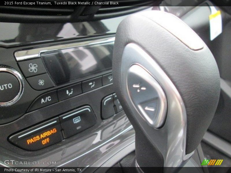 Tuxedo Black Metallic / Charcoal Black 2015 Ford Escape Titanium