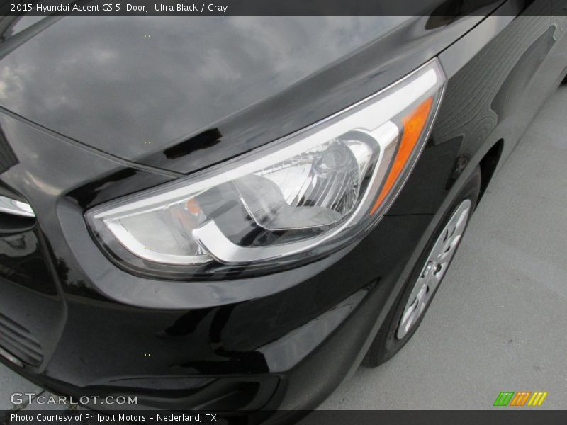 Ultra Black / Gray 2015 Hyundai Accent GS 5-Door
