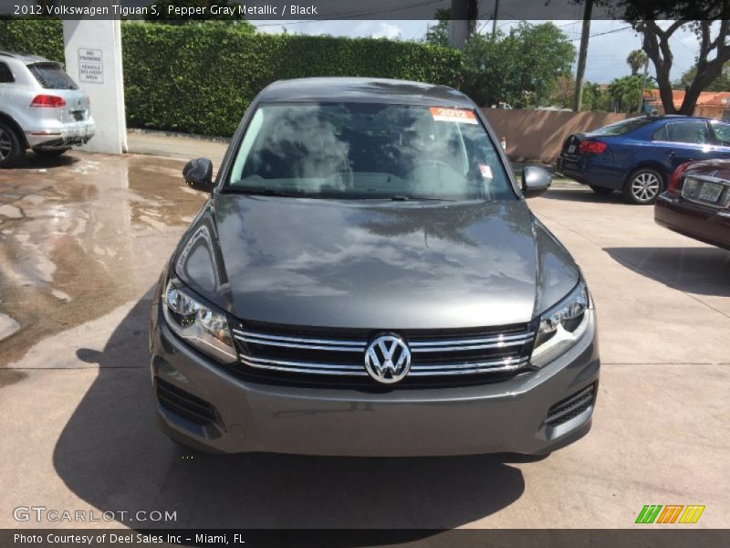 Pepper Gray Metallic / Black 2012 Volkswagen Tiguan S