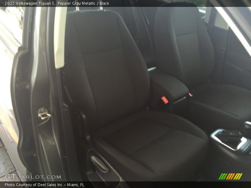 Pepper Gray Metallic / Black 2012 Volkswagen Tiguan S