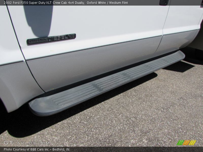 Oxford White / Medium Flint 2002 Ford F350 Super Duty XLT Crew Cab 4x4 Dually