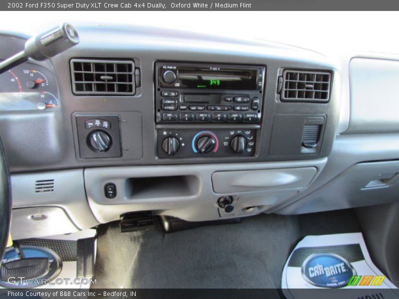 Oxford White / Medium Flint 2002 Ford F350 Super Duty XLT Crew Cab 4x4 Dually