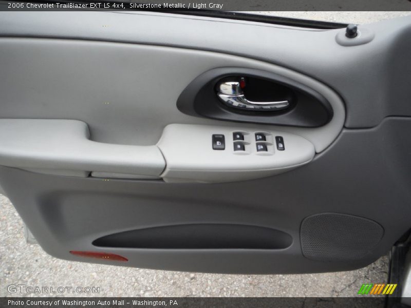 Silverstone Metallic / Light Gray 2006 Chevrolet TrailBlazer EXT LS 4x4