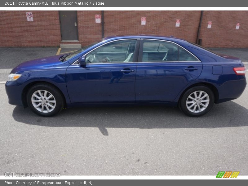 Blue Ribbon Metallic / Bisque 2011 Toyota Camry XLE