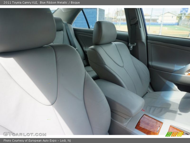 Blue Ribbon Metallic / Bisque 2011 Toyota Camry XLE