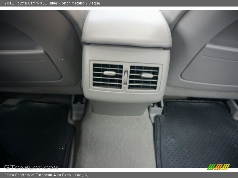 Blue Ribbon Metallic / Bisque 2011 Toyota Camry XLE