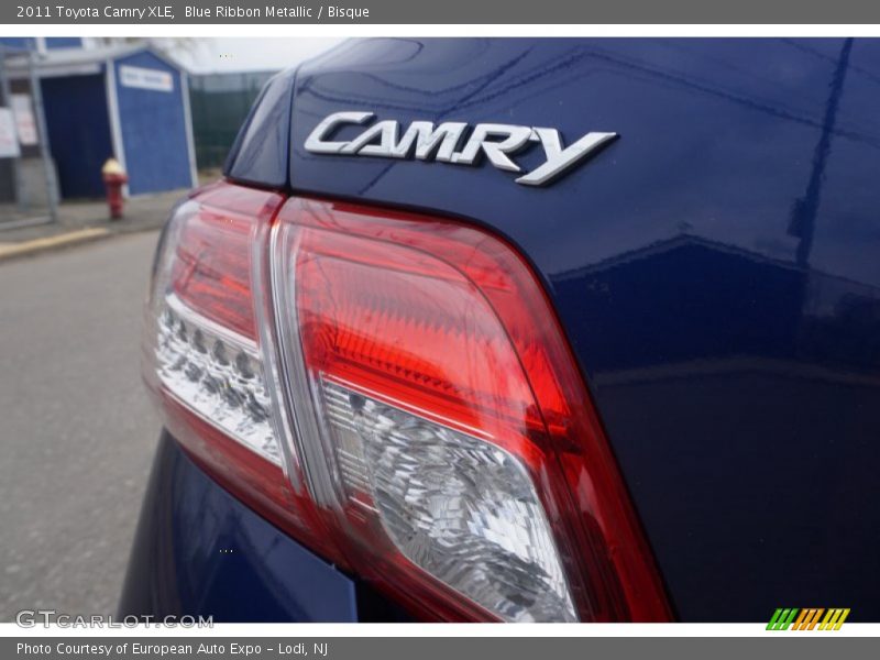 Blue Ribbon Metallic / Bisque 2011 Toyota Camry XLE