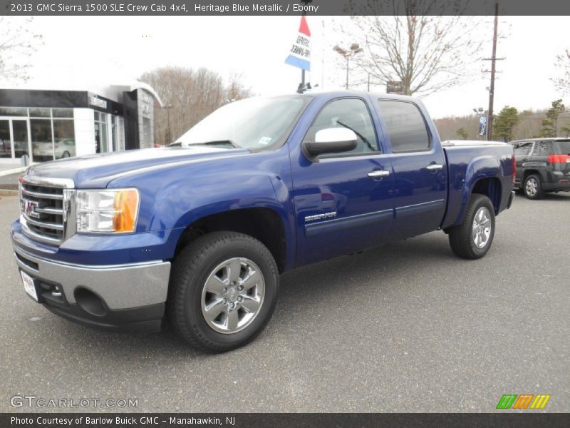 Front 3/4 View of 2013 Sierra 1500 SLE Crew Cab 4x4