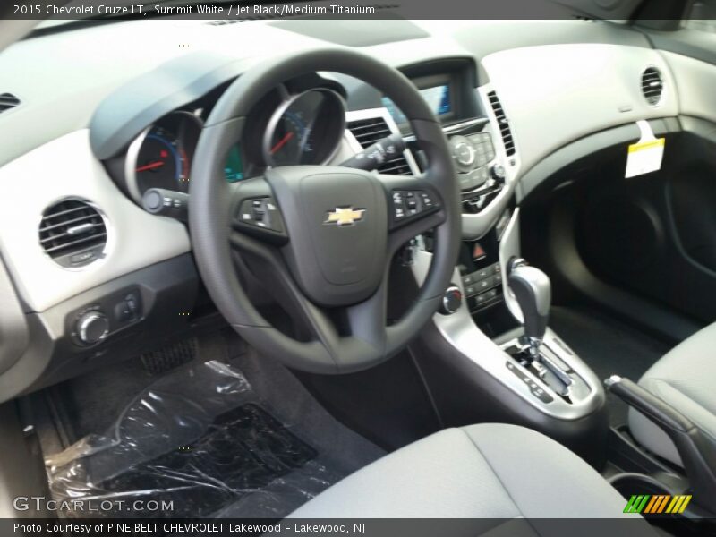 Summit White / Jet Black/Medium Titanium 2015 Chevrolet Cruze LT