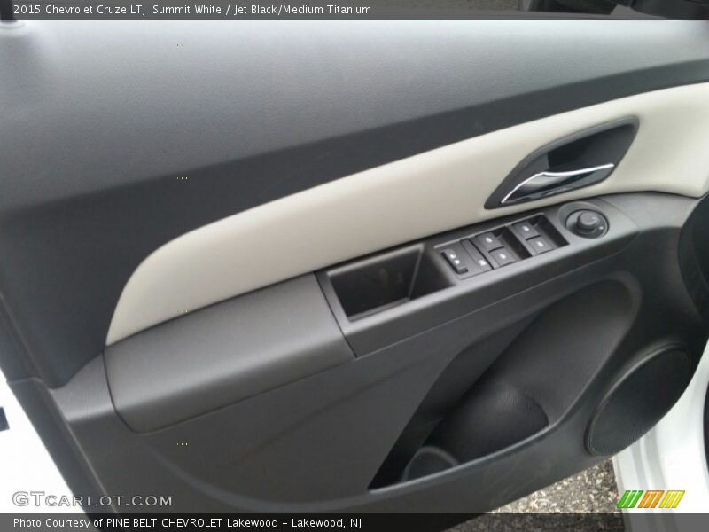 Summit White / Jet Black/Medium Titanium 2015 Chevrolet Cruze LT