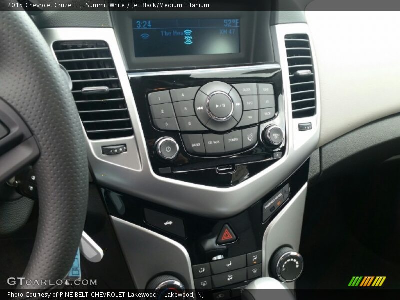 Summit White / Jet Black/Medium Titanium 2015 Chevrolet Cruze LT