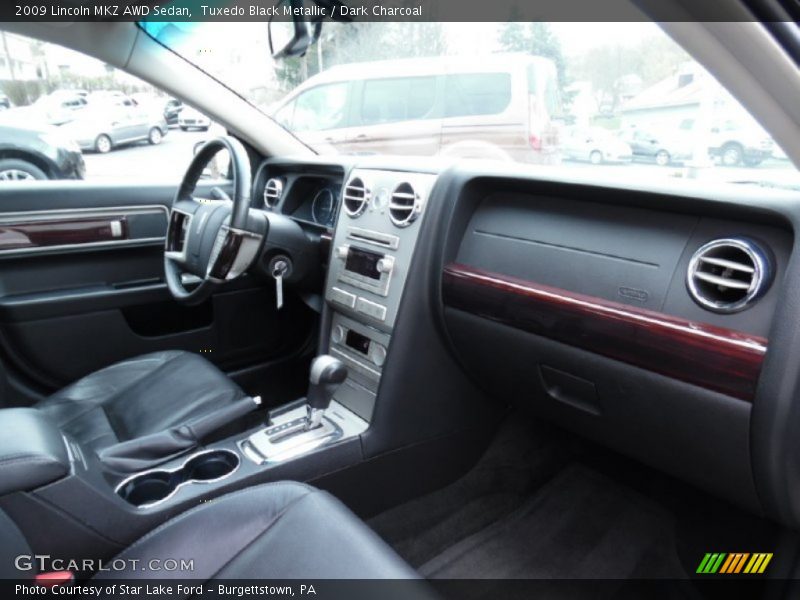 Tuxedo Black Metallic / Dark Charcoal 2009 Lincoln MKZ AWD Sedan