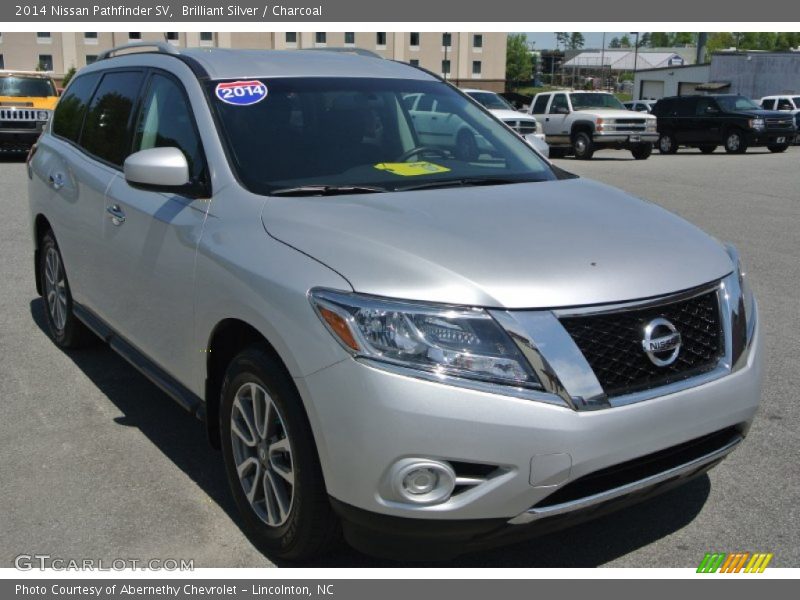 Brilliant Silver / Charcoal 2014 Nissan Pathfinder SV