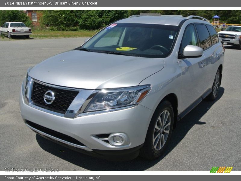 Brilliant Silver / Charcoal 2014 Nissan Pathfinder SV