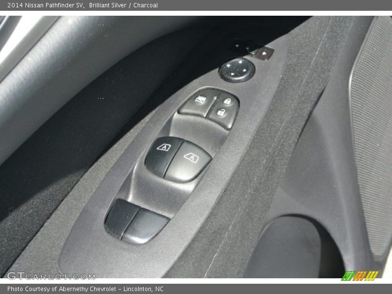 Brilliant Silver / Charcoal 2014 Nissan Pathfinder SV