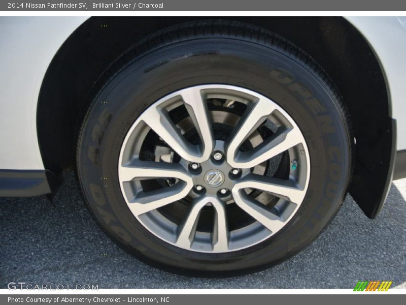 Brilliant Silver / Charcoal 2014 Nissan Pathfinder SV