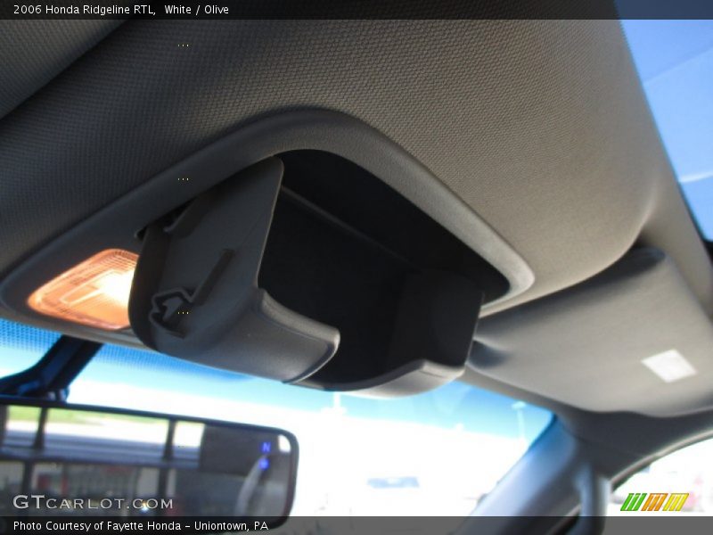 White / Olive 2006 Honda Ridgeline RTL
