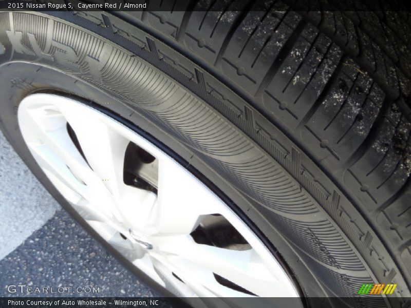 Cayenne Red / Almond 2015 Nissan Rogue S