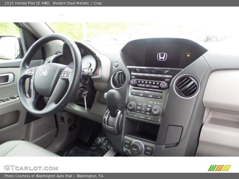 Modern Steel Metallic / Gray 2015 Honda Pilot SE 4WD