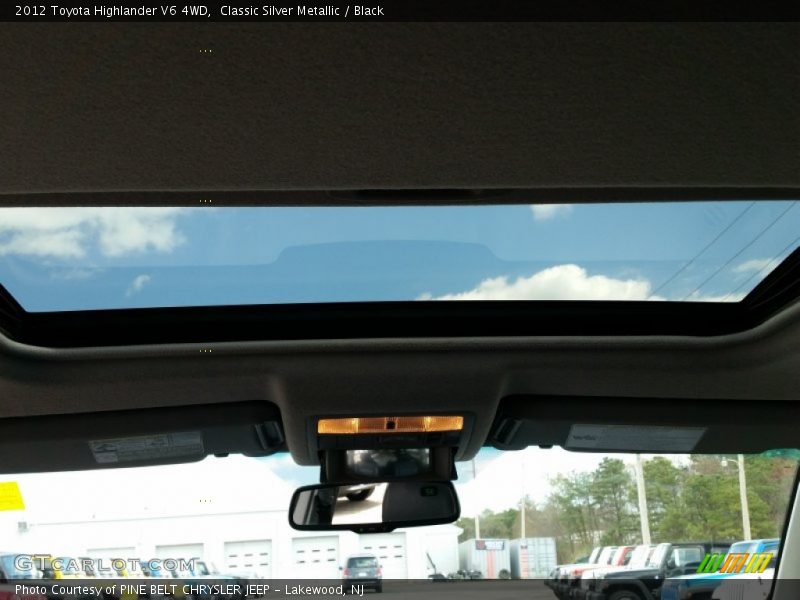 Classic Silver Metallic / Black 2012 Toyota Highlander V6 4WD