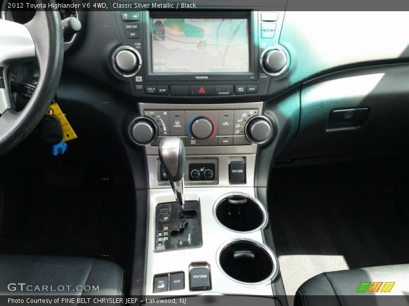 Classic Silver Metallic / Black 2012 Toyota Highlander V6 4WD