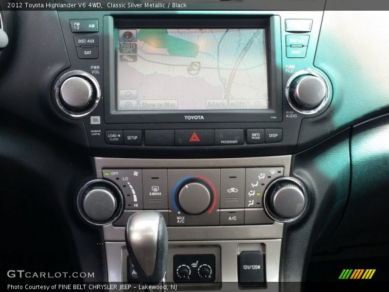 Classic Silver Metallic / Black 2012 Toyota Highlander V6 4WD
