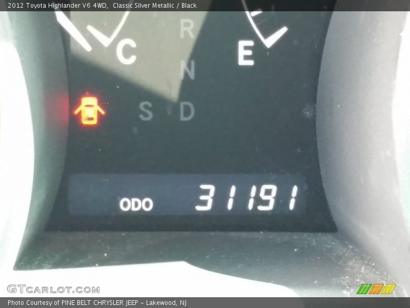 Classic Silver Metallic / Black 2012 Toyota Highlander V6 4WD