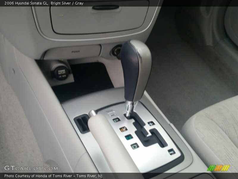 Bright Silver / Gray 2006 Hyundai Sonata GL
