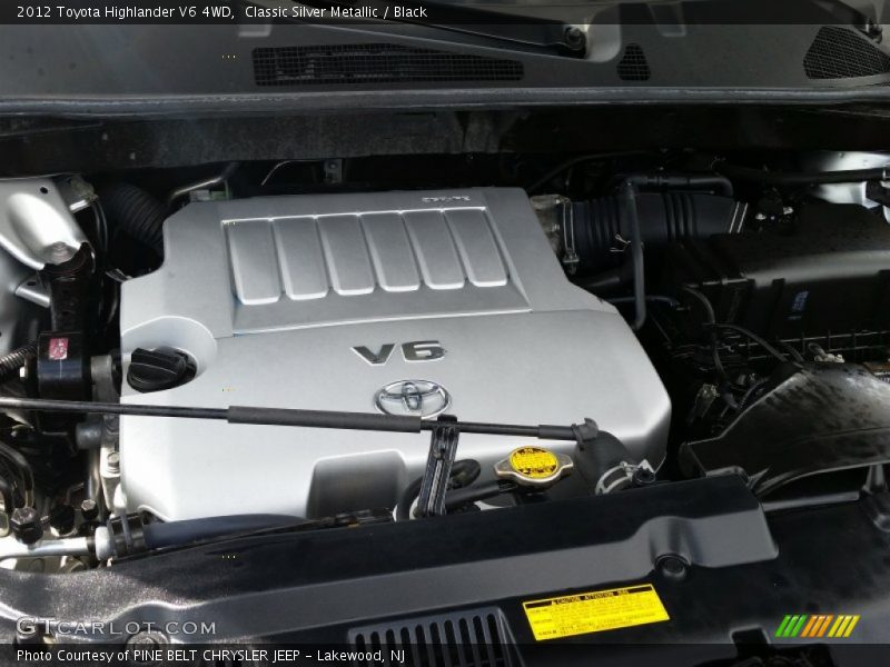 Classic Silver Metallic / Black 2012 Toyota Highlander V6 4WD