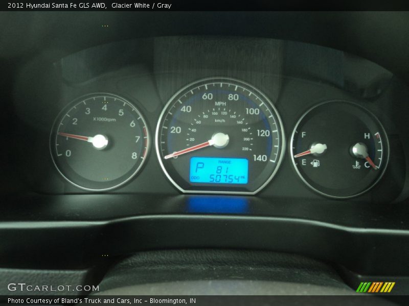 Glacier White / Gray 2012 Hyundai Santa Fe GLS AWD