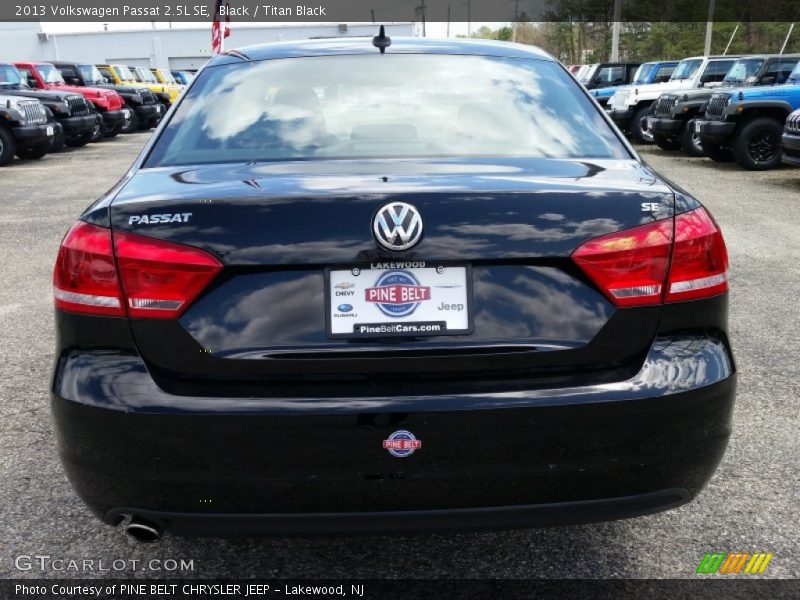Black / Titan Black 2013 Volkswagen Passat 2.5L SE