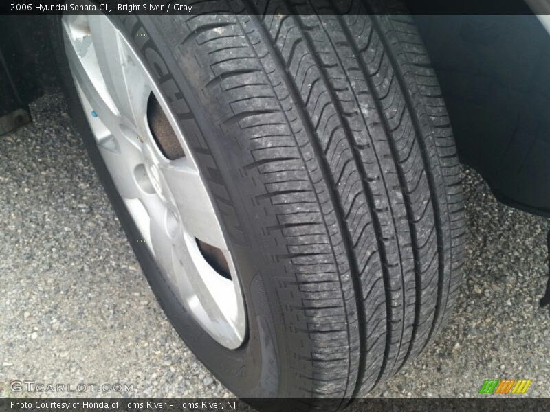 Bright Silver / Gray 2006 Hyundai Sonata GL