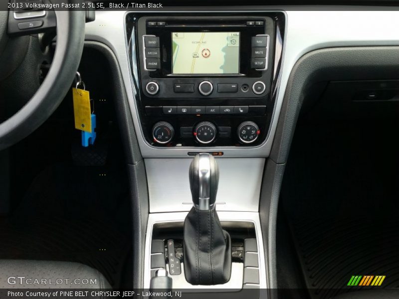 Black / Titan Black 2013 Volkswagen Passat 2.5L SE