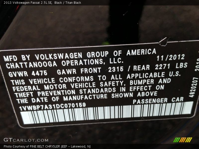 Black / Titan Black 2013 Volkswagen Passat 2.5L SE
