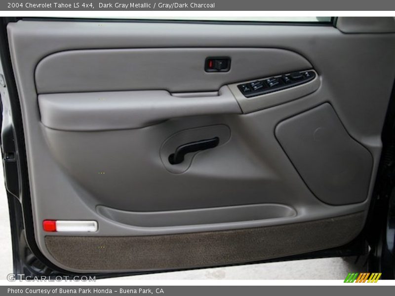 Dark Gray Metallic / Gray/Dark Charcoal 2004 Chevrolet Tahoe LS 4x4