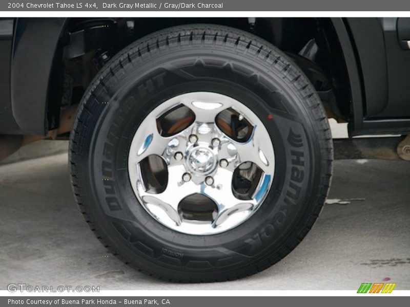 Dark Gray Metallic / Gray/Dark Charcoal 2004 Chevrolet Tahoe LS 4x4