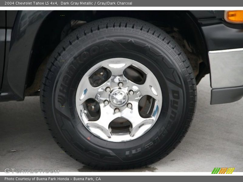 Dark Gray Metallic / Gray/Dark Charcoal 2004 Chevrolet Tahoe LS 4x4